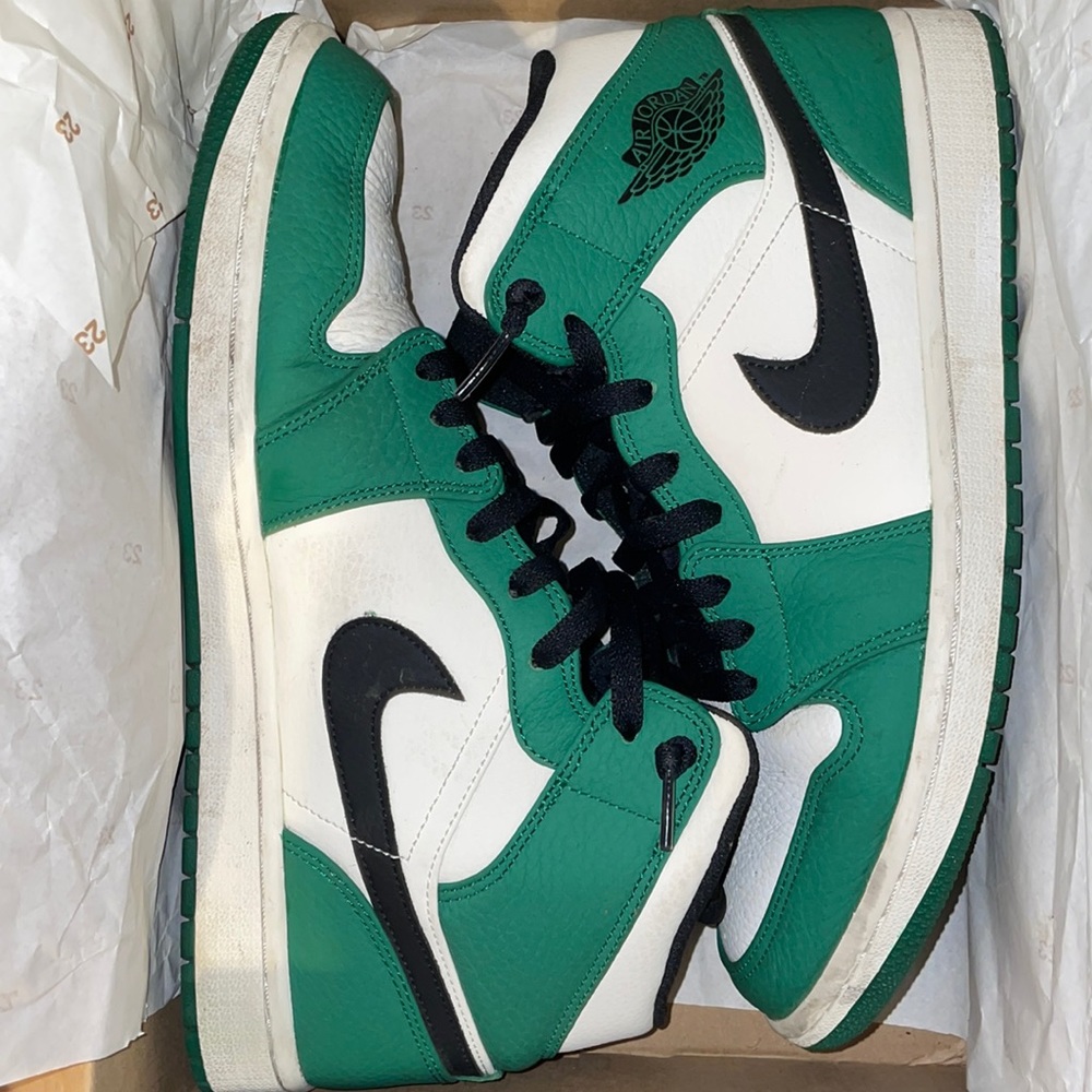 Jordan 1 Mid